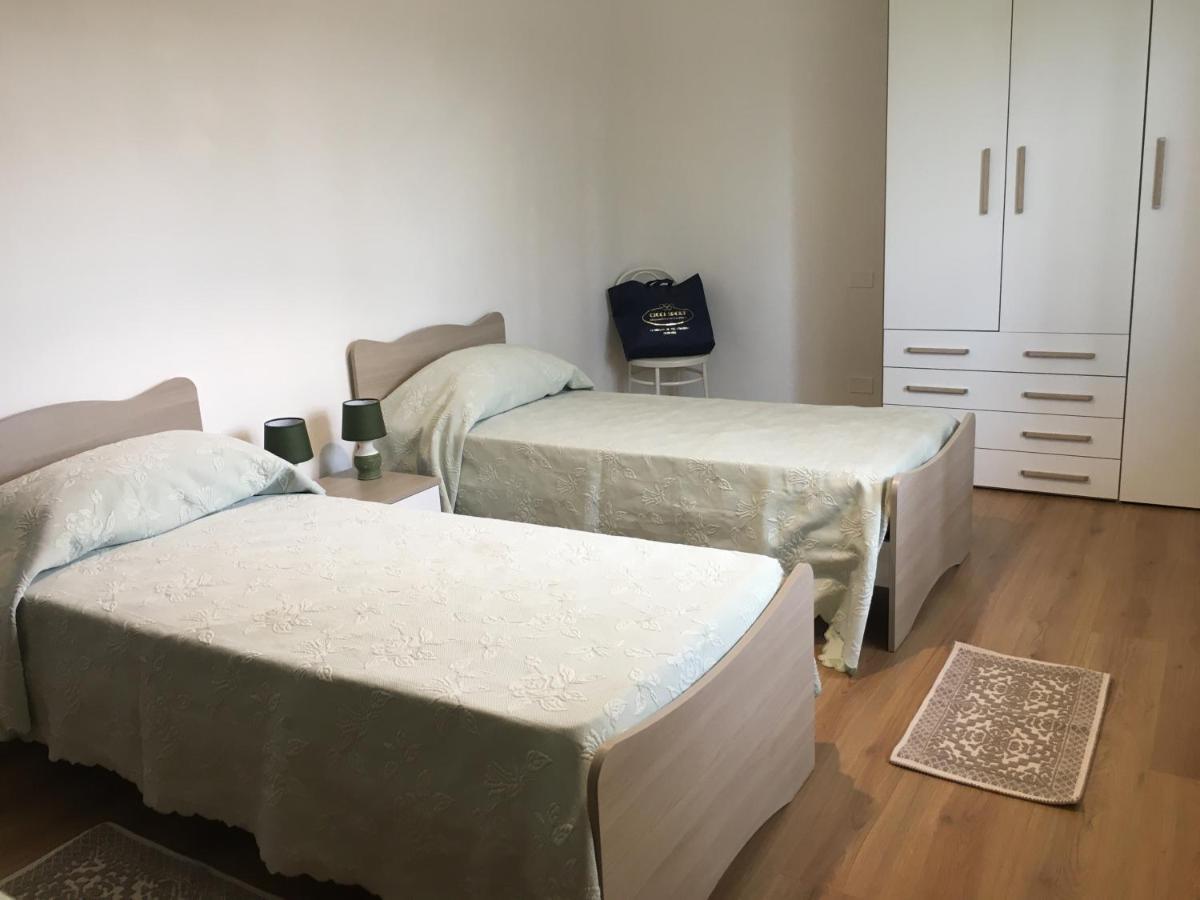 Seaside Apartments Casa Carla E Casa Andrea ออลเบีย ภายนอก รูปภาพ