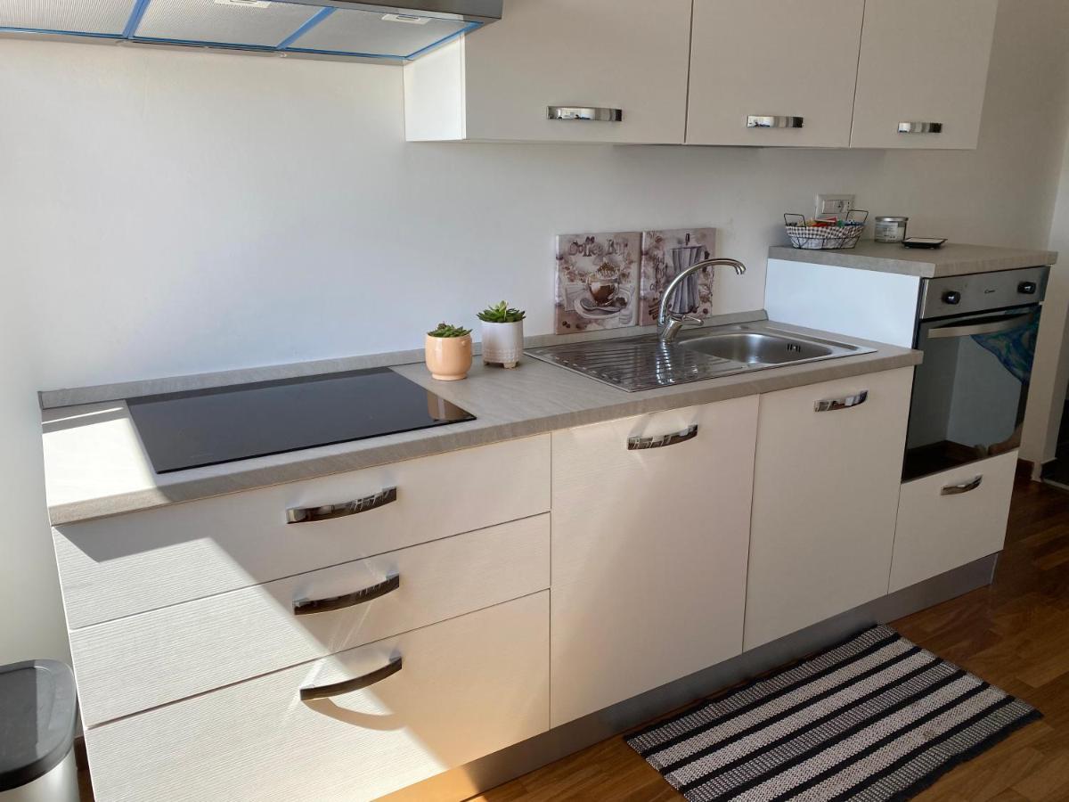 Seaside Apartments Casa Carla E Casa Andrea ออลเบีย ภายนอก รูปภาพ