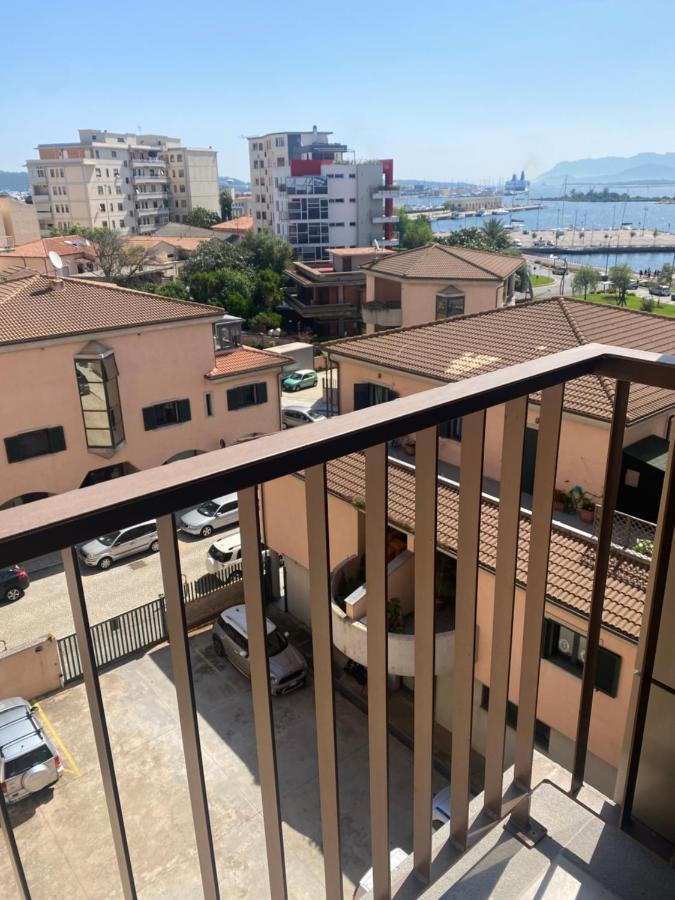 Seaside Apartments Casa Carla E Casa Andrea ออลเบีย ภายนอก รูปภาพ